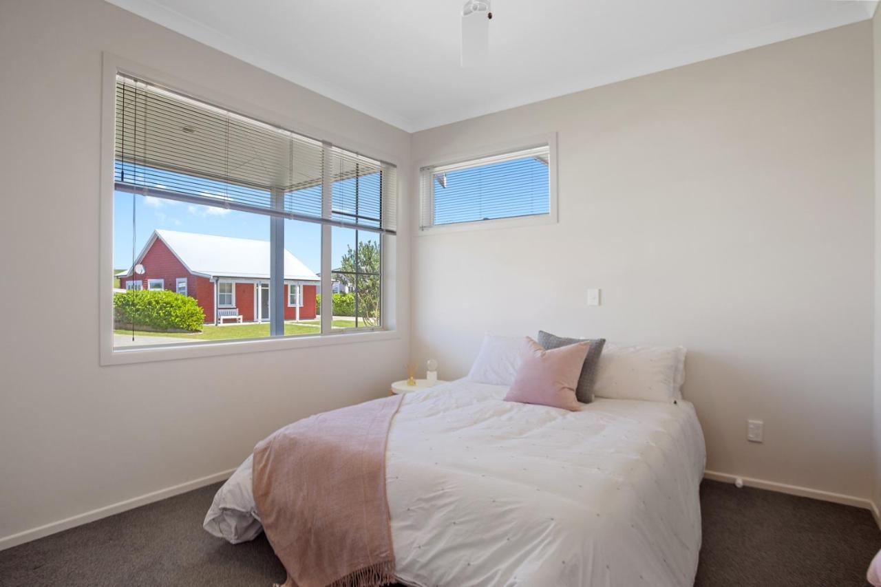Sky Blue Retreat - Waihi Beach Holiday Home Eksteriør bilde