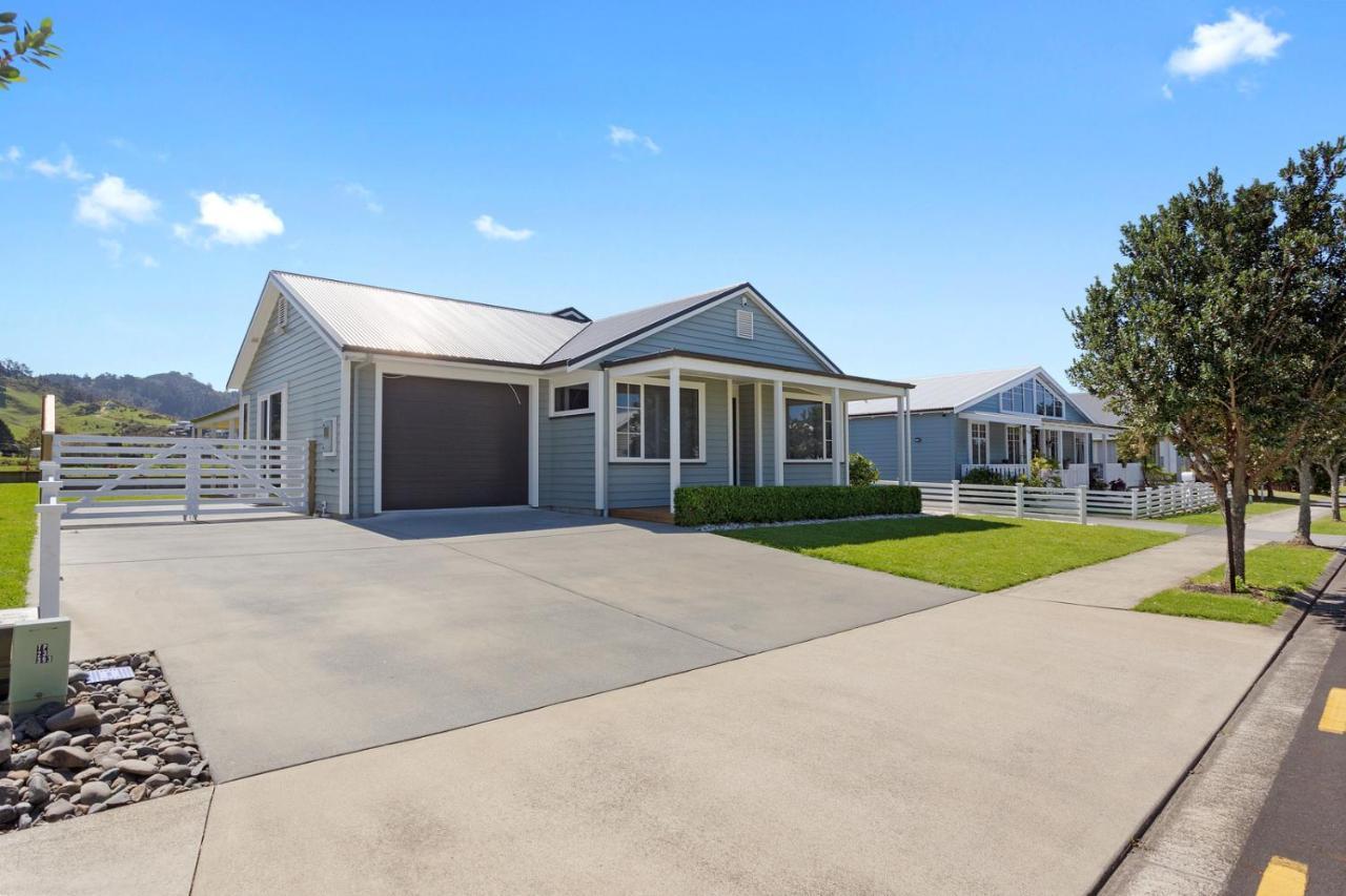 Sky Blue Retreat - Waihi Beach Holiday Home Eksteriør bilde