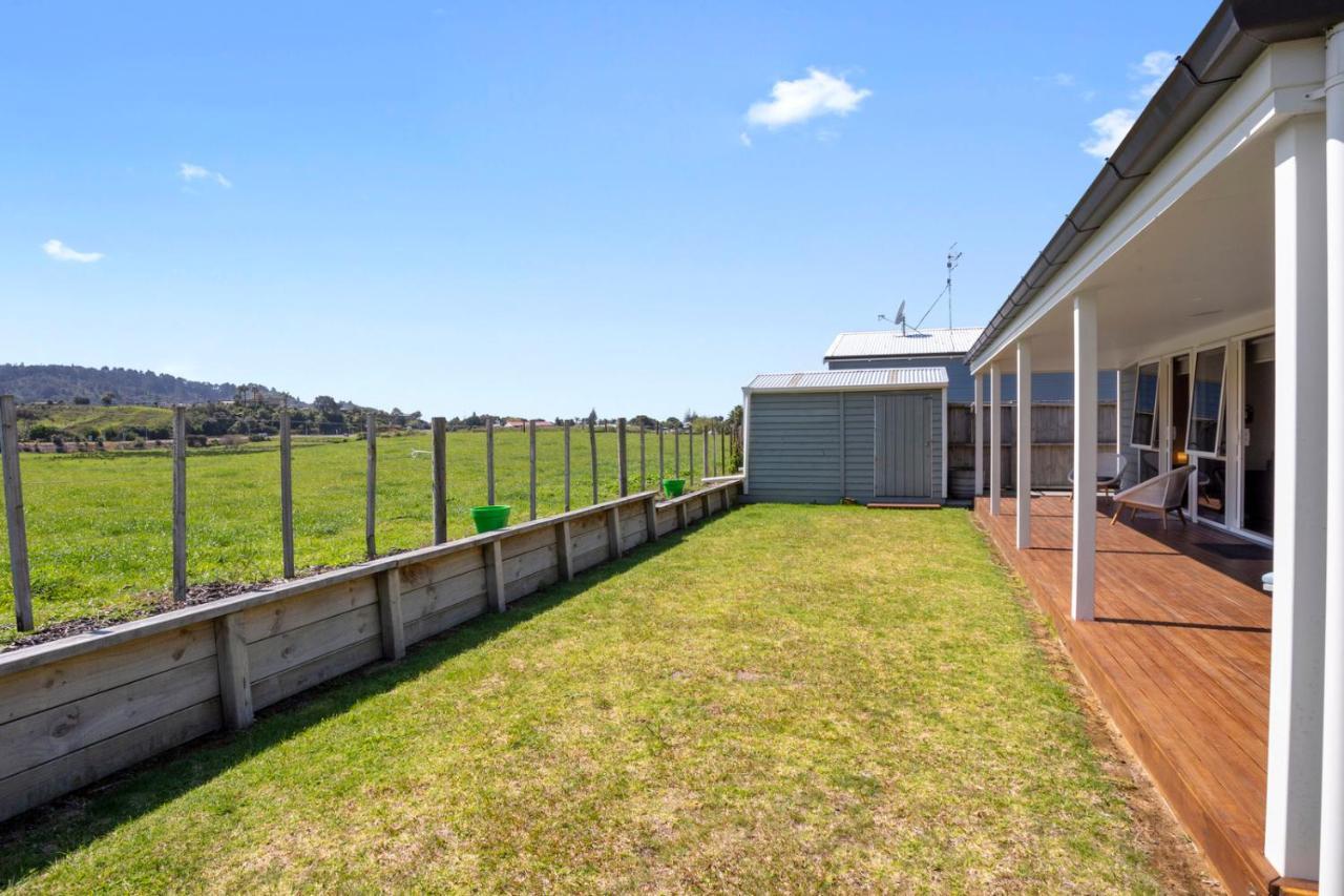Sky Blue Retreat - Waihi Beach Holiday Home Eksteriør bilde